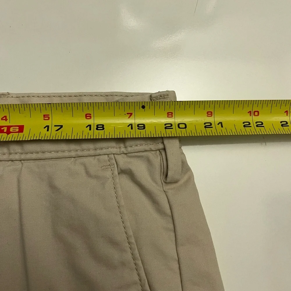 LIKE NEW! Banana Republic Lived-In Khaki Chino Shorts